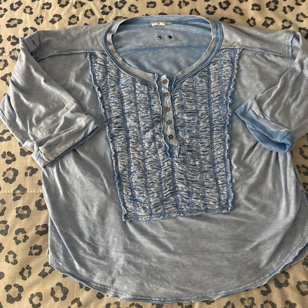 Oli & Hali Light Blue Textured Top